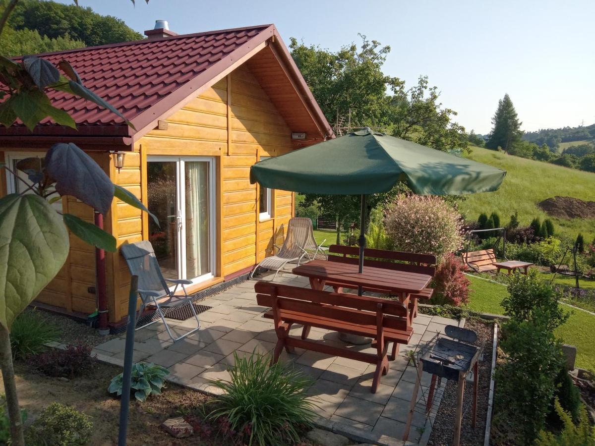Domek W Bieszczadzkim Sadzie Bobrka Exteriör bild