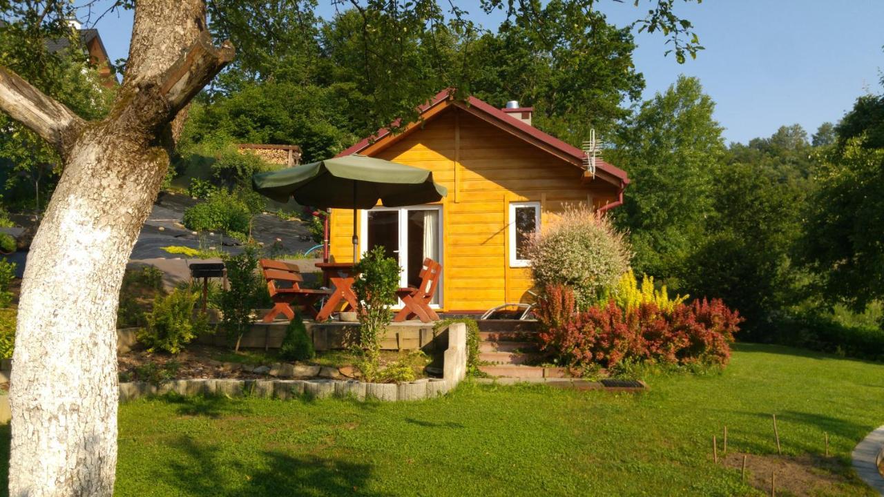 Domek W Bieszczadzkim Sadzie Bobrka Exteriör bild